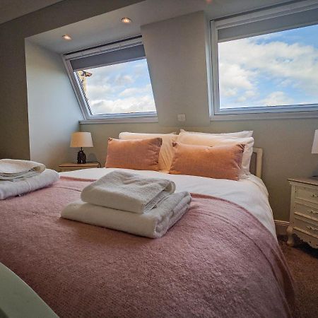 Beautiful Spacious Central Flat, Питлохри Экстерьер фото
