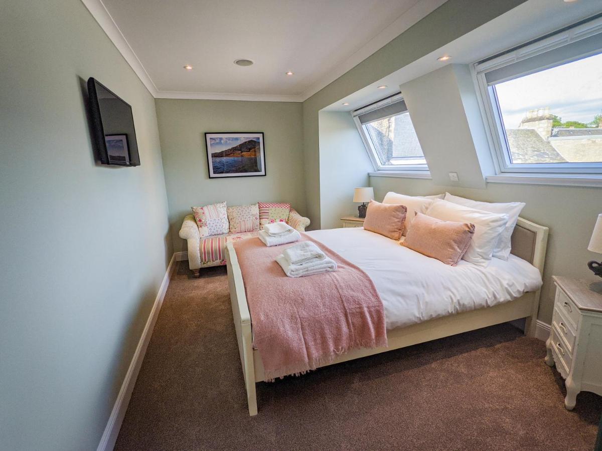 Beautiful Spacious Central Flat, Питлохри Экстерьер фото